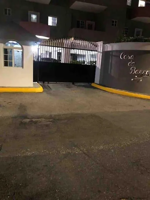 Apartament Escape At The Oasis- New Kingston Area -24Hrs Security, Elevator, Water Heater, Wifi