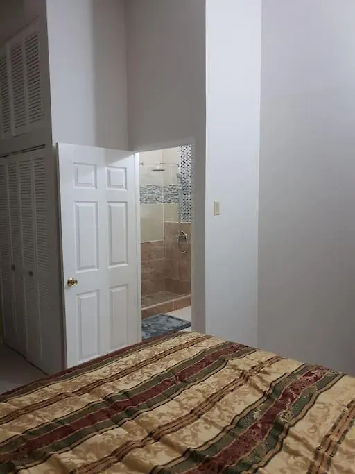 Apartament Escape At The Oasis- New Kingston Area -24Hrs Security, Elevator, Water Heater, Wifi Jamajka