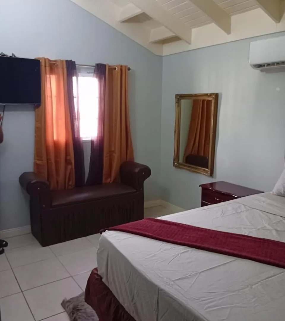 Apartament Escape At The Oasis- New Kingston Area -24Hrs Security, Elevator, Water Heater, Wifi
