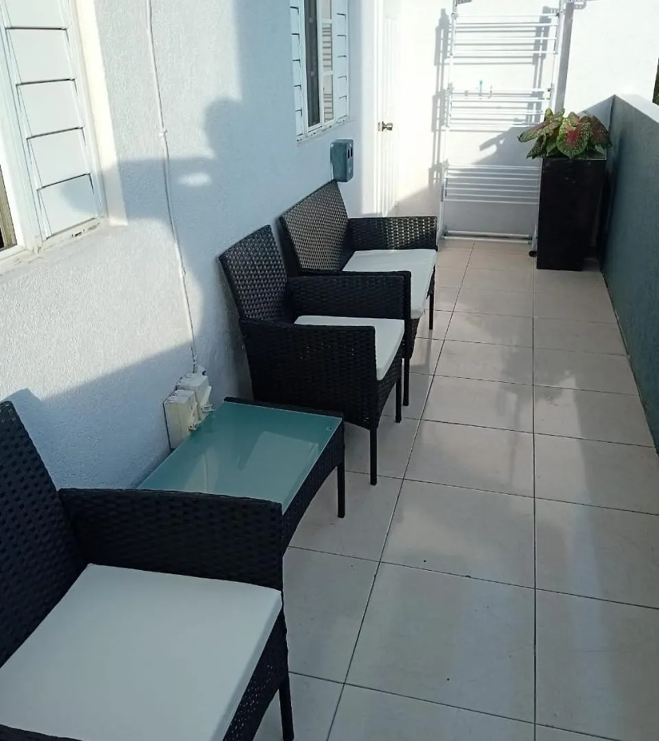 Escape At The Oasis- New Kingston Area -24Hrs Security, Elevator, Water Heater, Wifi 0*,