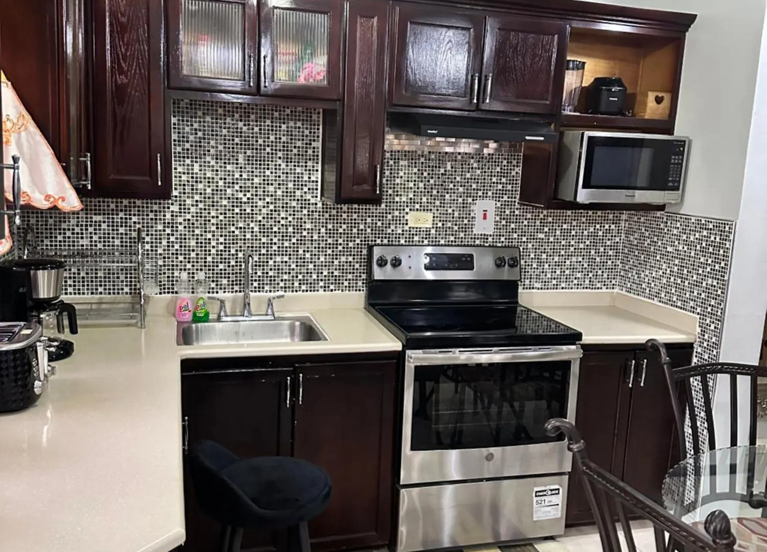 Escape At The Oasis- New Kingston Area -24Hrs Security, Elevator, Water Heater, Wifi 0*,  Jamajka